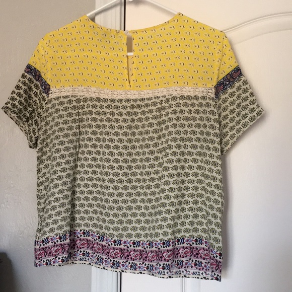 •Blue Tassel Anthropologie Carmen Patterned Top• - Picture 3 of 6